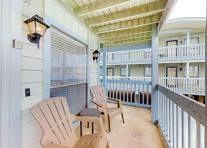 Holiday home Cozy With Turquoise Pool Open Layout Smart Tvs Balcony & Ac *
