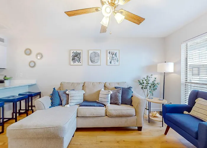 Holiday home Cozy With Turquoise Pool Open Layout Smart Tvs Balcony & Ac Gulf Shores