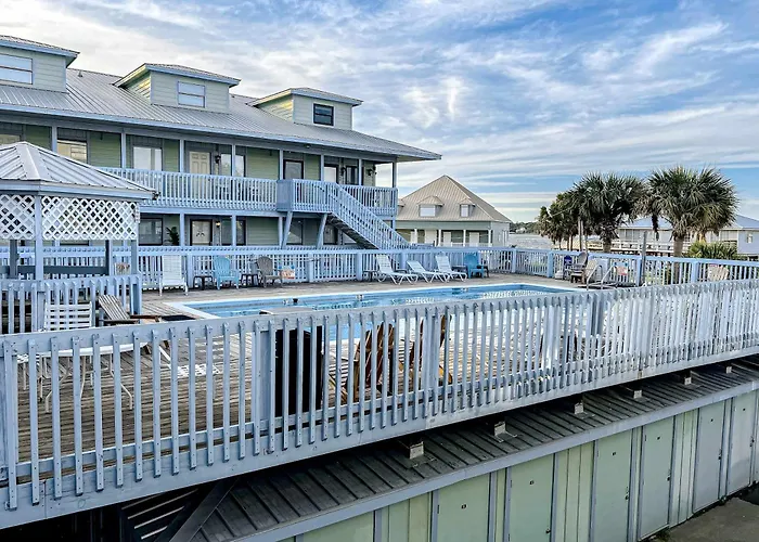 Cozy With Turquoise Pool Open Layout Smart Tvs Balcony & Ac Holiday home Gulf Shores